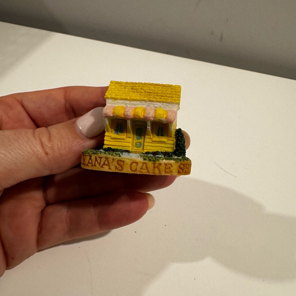 TINA'S CAKE SHOP" from "Mini-Vilage" series,  by Lyons Tetley Ltd. in 1995.